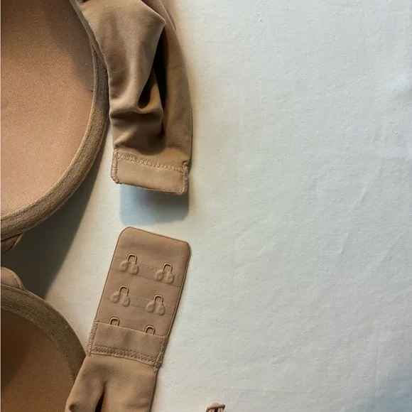 Skims Beige Padded Bra Woman 36D Wired Comfortable Stretch Adjustable - Picture 6 of 7